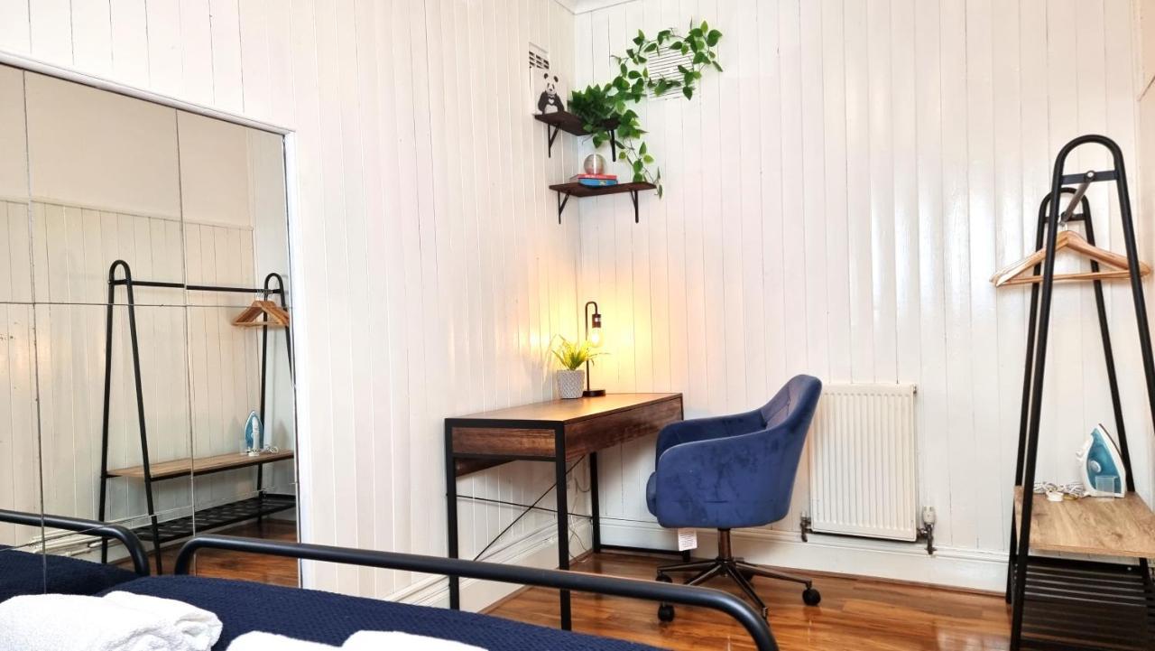 Ferienwohnung 3 Bed Flat O2 Arena Dyson House London Exterior foto